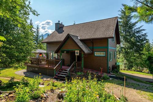 6040 Pine Ridge Road, Kaslo, BC - Outdoor With Deck Patio Veranda