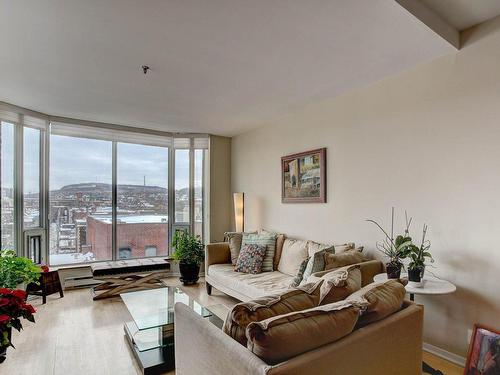 Salon - 61-1275 Av. Van Horne, Montréal (Outremont), QC - Indoor Photo Showing Living Room