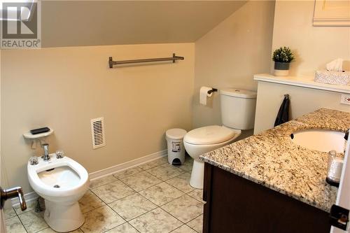 En-suite bathroom with Bidet - 95 Algonquin Avenue, Long Sault, ON - Indoor Photo Showing Bathroom