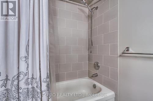 1141 Saturnia Crescent, Mississauga, ON - Indoor Photo Showing Bathroom