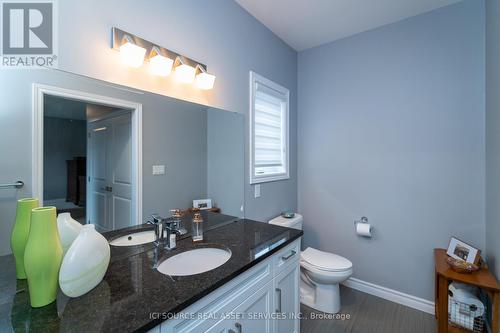 209 Summerset Place, Chatham-Kent (Chatham), ON - Indoor Photo Showing Bathroom