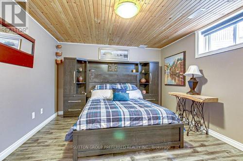 2 Brooker Trail, Thames Centre (Thorndale), ON - Indoor Photo Showing Bedroom