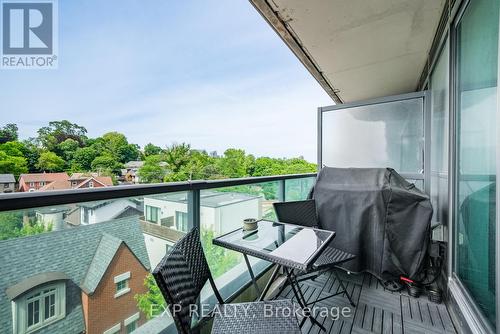 611 - 377 Madison Avenue, Toronto, ON - Outdoor With Balcony With Exterior