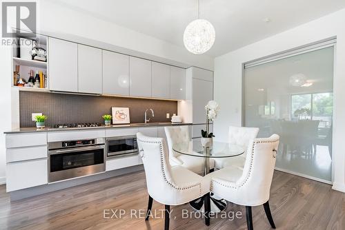 611 - 377 Madison Avenue, Toronto, ON - Indoor Photo Showing Dining Room