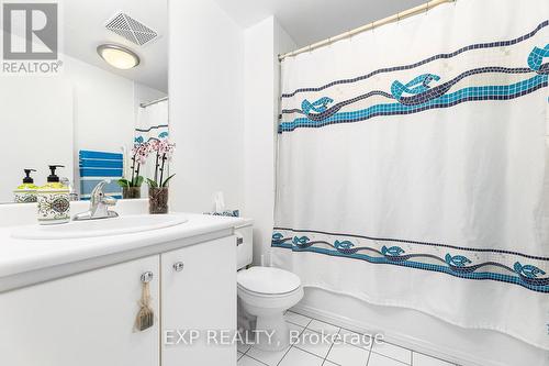 203 - 301 Markham Street, Toronto, ON - Indoor Photo Showing Bathroom