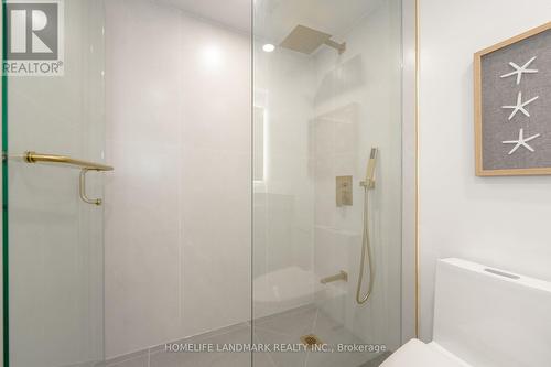 3204 - 3303 Don Mills Road, Toronto C15, ON - Indoor Photo Showing Bathroom