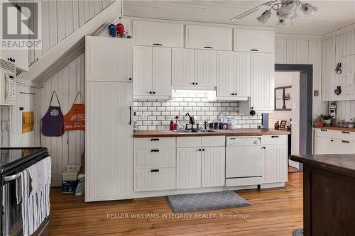 216 Military Road, South Glengarry, ON - Indoor Photo Showing Kitchen With Double Sink