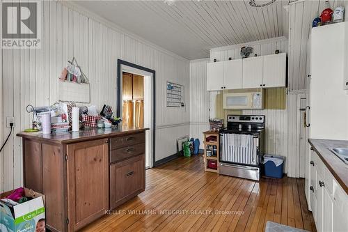 216 Military Road, South Glengarry, ON - Indoor Photo Showing Kitchen