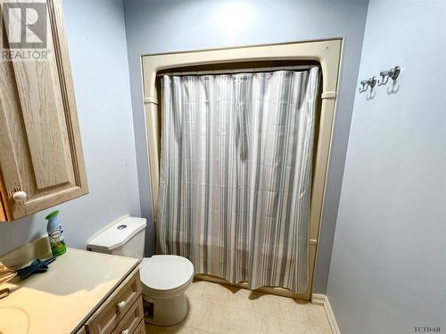 435 Hart St, Timmins, ON - Indoor Photo Showing Bathroom