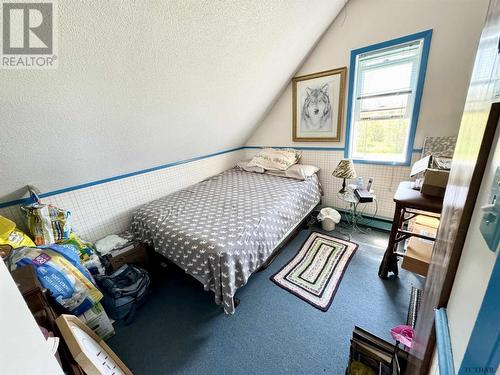 709 Junction Road, Smooth Rock Falls, ON - Indoor Photo Showing Bedroom