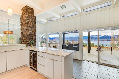 5050 Treadgold Court, Kelowna, BC - Indoor Photo Showing Kitchen