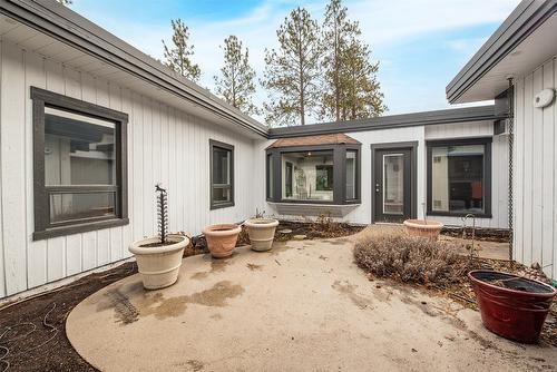 5050 Treadgold Court, Kelowna, BC - Outdoor