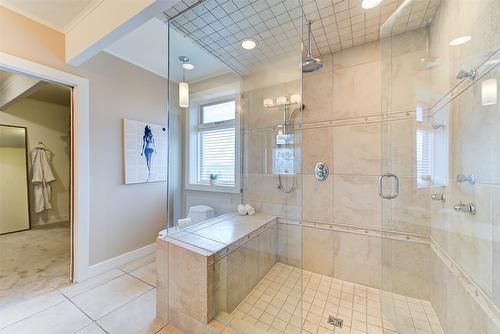 5050 Treadgold Court, Kelowna, BC - Indoor Photo Showing Bathroom