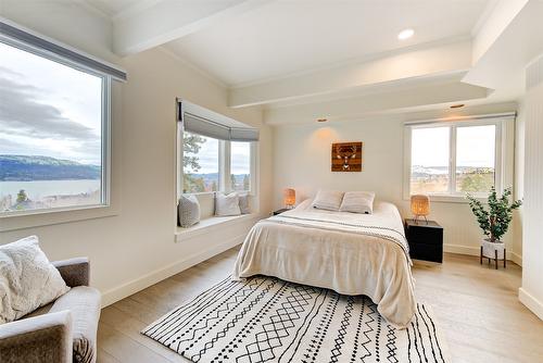 5050 Treadgold Court, Kelowna, BC - Indoor Photo Showing Bedroom