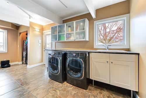 5050 Treadgold Court, Kelowna, BC - Indoor Photo Showing Laundry Room