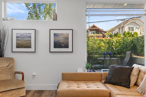 3-852 Stockwell Avenue, Kelowna, BC - Indoor Photo Showing Other Room