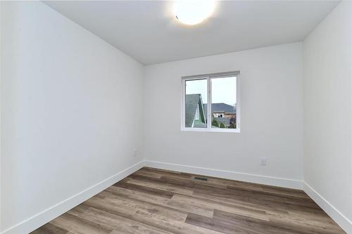 3-852 Stockwell Avenue, Kelowna, BC - Indoor Photo Showing Other Room