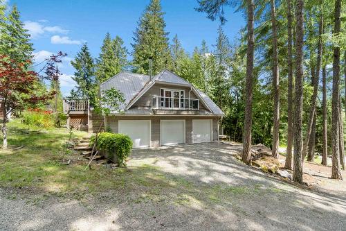 8475 Squilax-Anglemont Road, Anglemont, BC - Outdoor