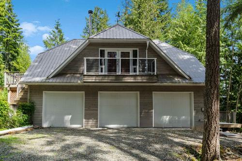 8475 Squilax-Anglemont Road, Anglemont, BC - Outdoor