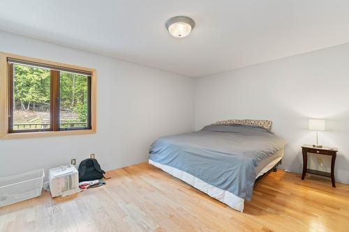 8475 Squilax-Anglemont Road, Anglemont, BC - Indoor Photo Showing Bedroom