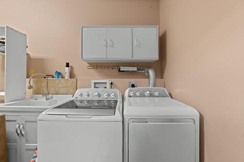 8475 Squilax-Anglemont Road, Anglemont, BC - Indoor Photo Showing Laundry Room