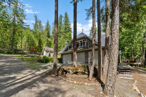 8475 Squilax-Anglemont Road, Anglemont, BC - Outdoor