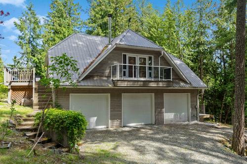 8475 Squilax-Anglemont Road, Anglemont, BC - Outdoor