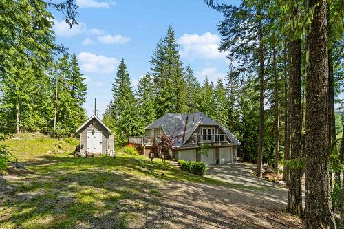 8475 Squilax-Anglemont Road, Anglemont, BC - Outdoor