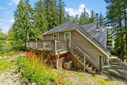 8475 Squilax-Anglemont Road, Anglemont, BC - Outdoor