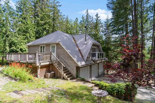 8475 Squilax-Anglemont Road, Anglemont, BC - Outdoor With Deck Patio Veranda