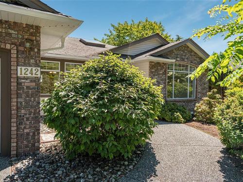 1242 Pintail Dr, Qualicum Beach, BC 