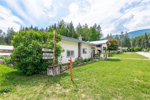 3049 Hornsberger Road, Salmon Arm, BC - Outdoor