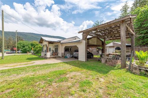 3049 Hornsberger Road, Salmon Arm, BC - Outdoor