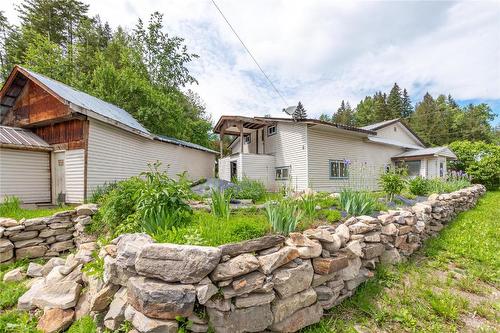 3049 Hornsberger Road, Salmon Arm, BC - Outdoor