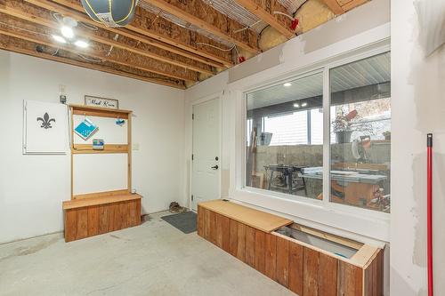 1571 20 Avenue, Salmon Arm, BC - Indoor Photo Showing Basement