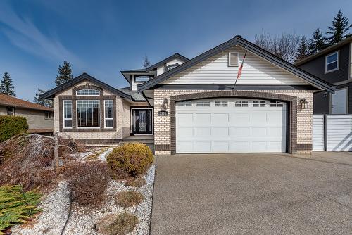 1571 20 Avenue, Salmon Arm, BC - Outdoor With Facade