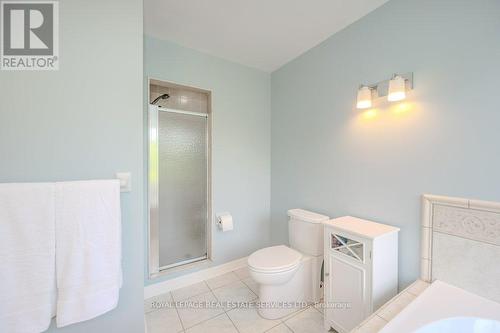 2455 Pebblestone Court, Oakville, ON - Indoor Photo Showing Bathroom