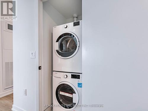 407 - 10 Lagerfeld Drive, Brampton, ON - Indoor Photo Showing Laundry Room