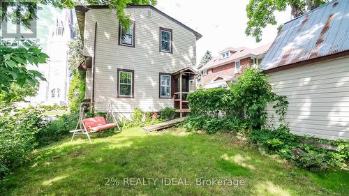 102 West Street N, Orillia, ON - Outdoor