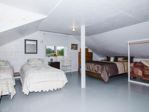 Master bedroom - 106 Rue Bertrand, Saint-Denis-De La Bouteillerie, QC - Indoor Photo Showing Bedroom