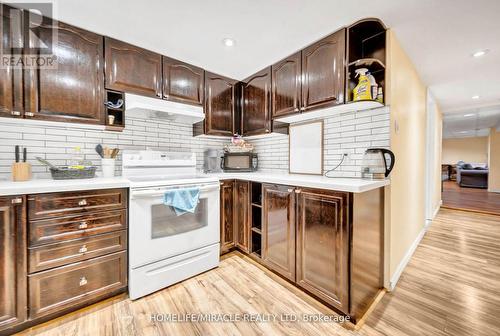 44 Birkdale Road, Toronto E09, ON - Indoor Photo Showing Kitchen
