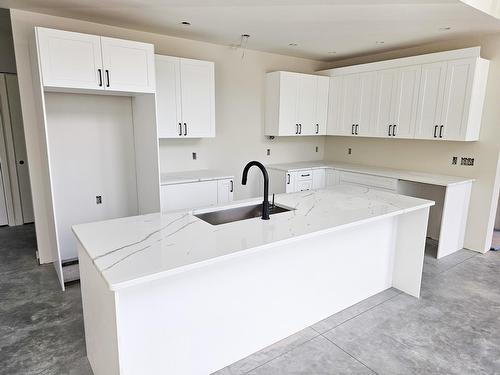 2801 Harlow Road, Nelson, BC - Indoor Photo Showing Kitchen