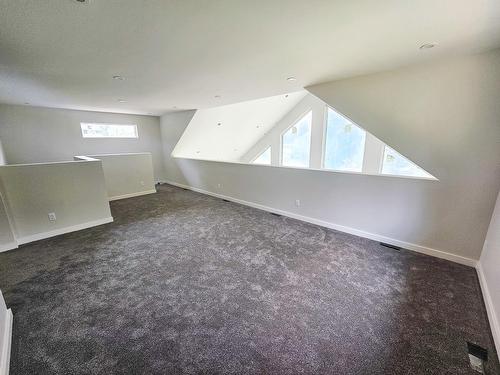 2801 Harlow Road, Nelson, BC - Indoor Photo Showing Other Room