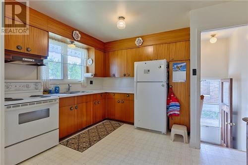 246 Basswood Avenue, Renfrew, ON - Indoor Photo Showing Kitchen With Double Sink