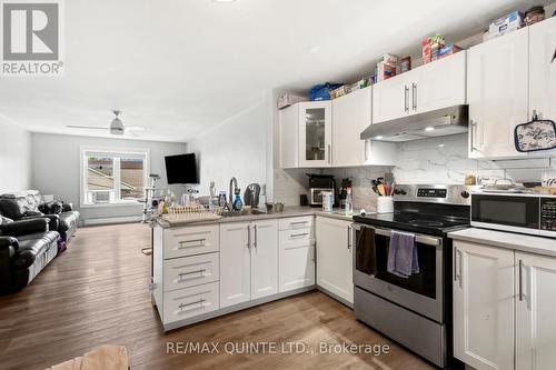 145 Pinnacle Street, Belleville, ON - Indoor Photo Showing Kitchen