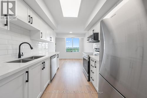 1817 - 18 Sommerset Way, Toronto C14, ON - Indoor Photo Showing Kitchen With Double Sink With Upgraded Kitchen