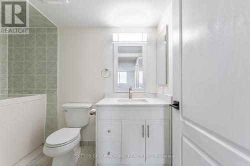 1817 - 18 Sommerset Way, Toronto C14, ON - Indoor Photo Showing Bathroom