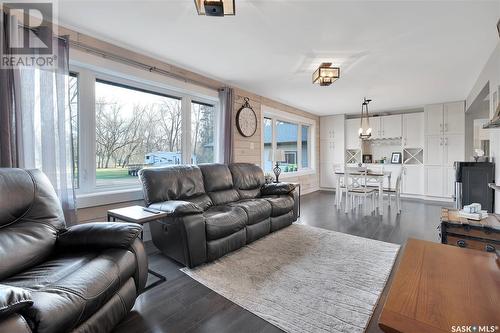 9 Gregory Avenue, White City, SK - Indoor Photo Showing Living Room