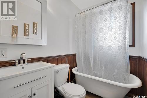 9 Gregory Avenue, White City, SK - Indoor Photo Showing Bathroom