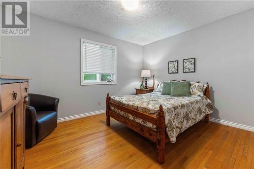 575 Elizabeth Street, Pembroke, ON - Indoor Photo Showing Bedroom